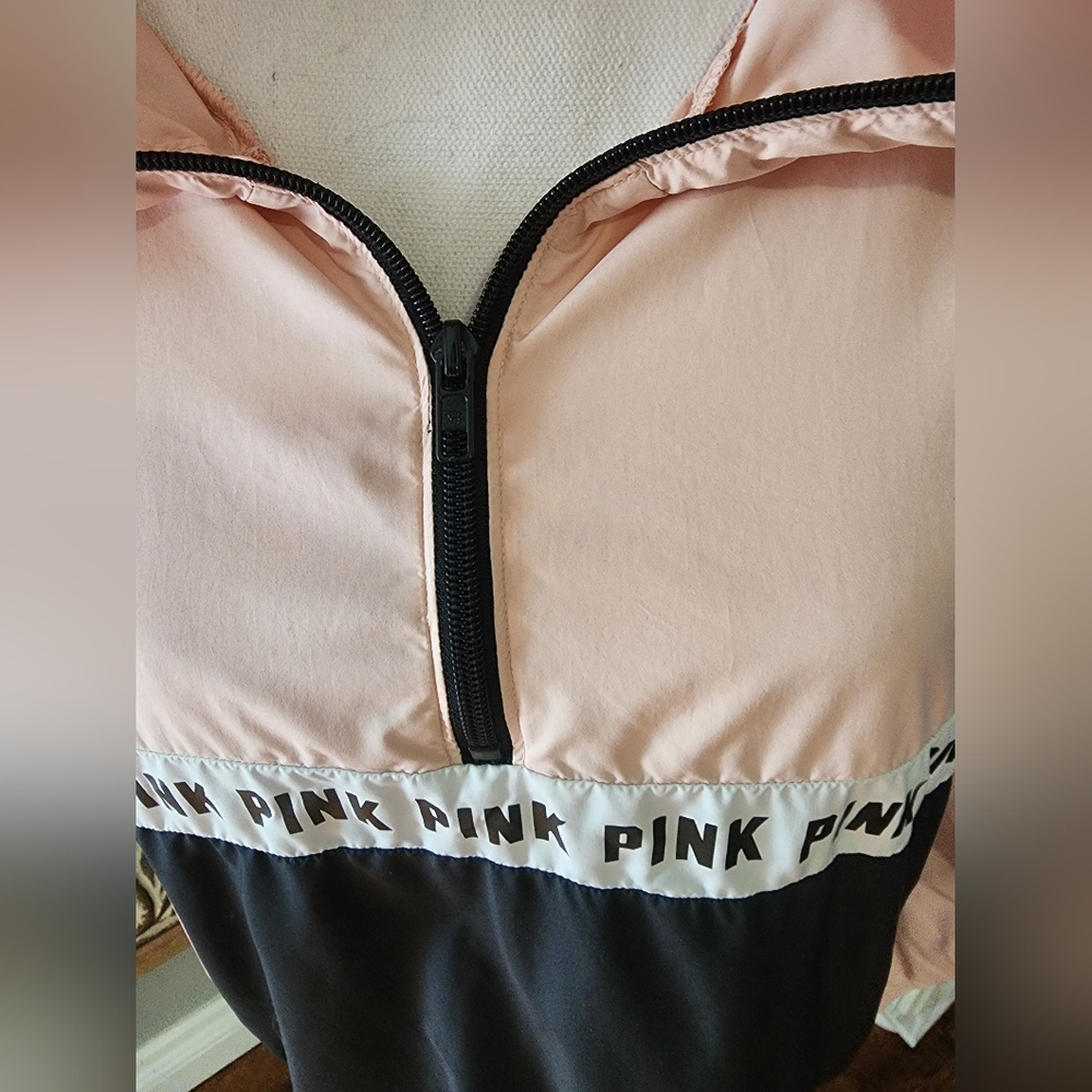 Victoria Secret light Wind Breaker perfect for summer! Xsmall Like brand new! - Picture 2 of 4